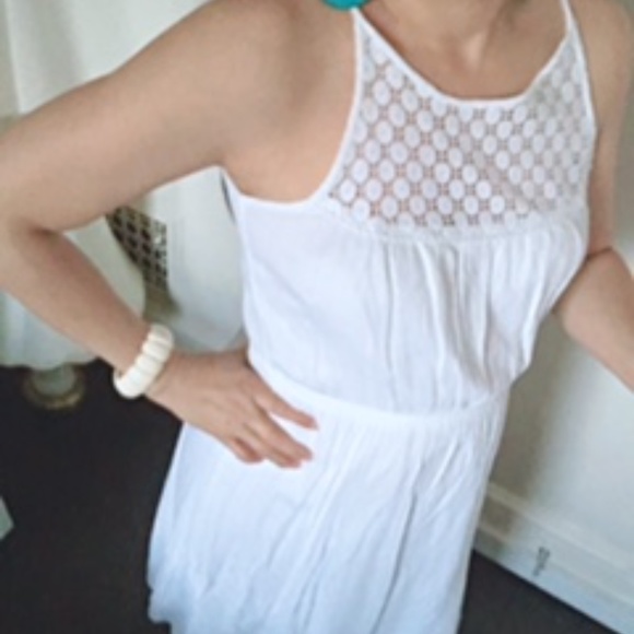 dresses - Picture 2 of 3